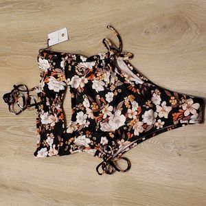 NWT Shade & Shore - Floral One Piece Bathing Suit size small
